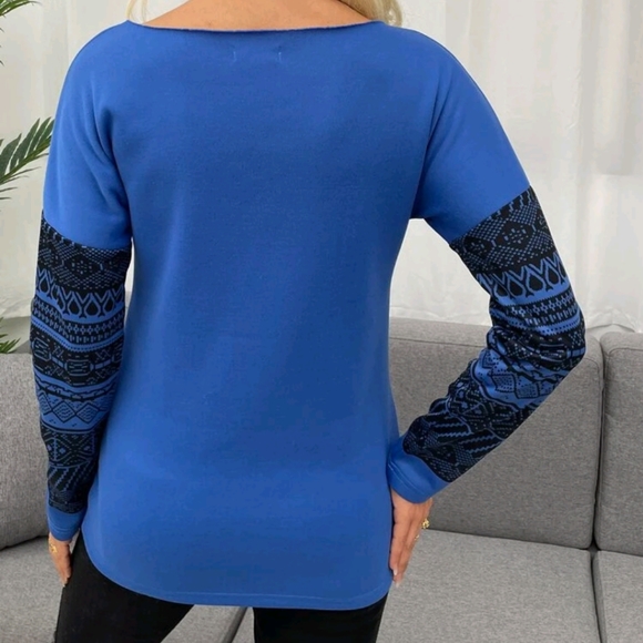 Geo Pattern Sweatshirt - Picture 3 of 8